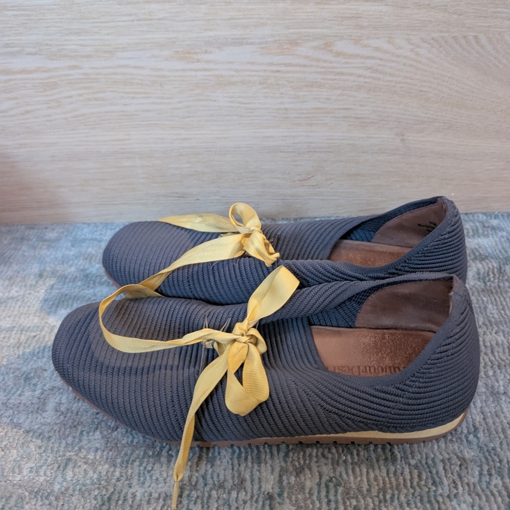 L’amour Des Pieds Shoes Taimah Sneaker Grey with Yellow Ribbon